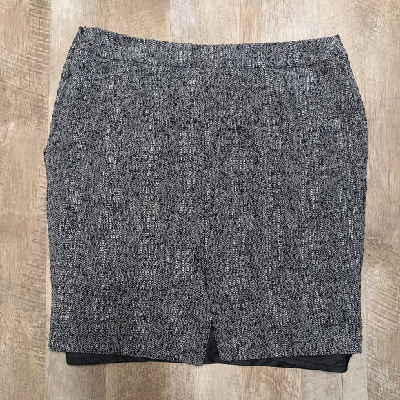 Lane Bryant Gray Pencil Skirt Wool Blend Women's Size 18 - Picture 2 of 7
